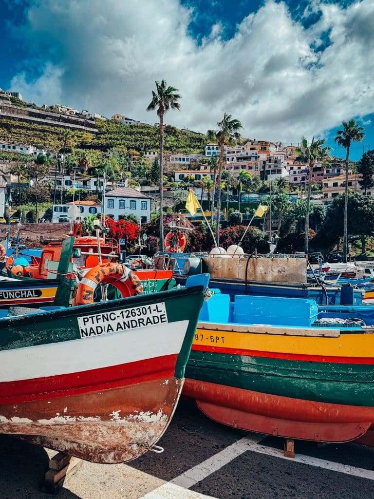 Fischerboote in Câmara de Lobos