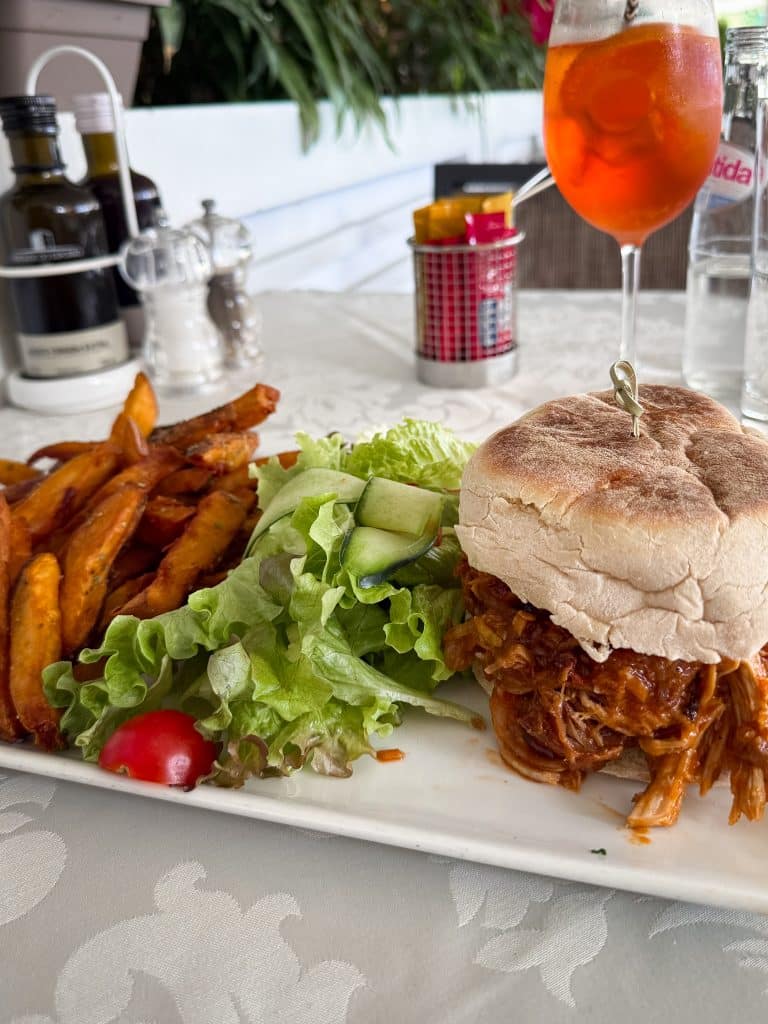 Burger im Bolo do caco