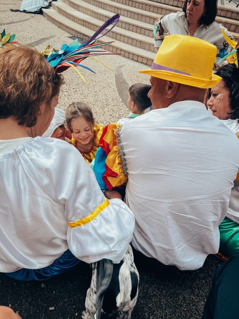 Karneval auf Madeira mit Hund
