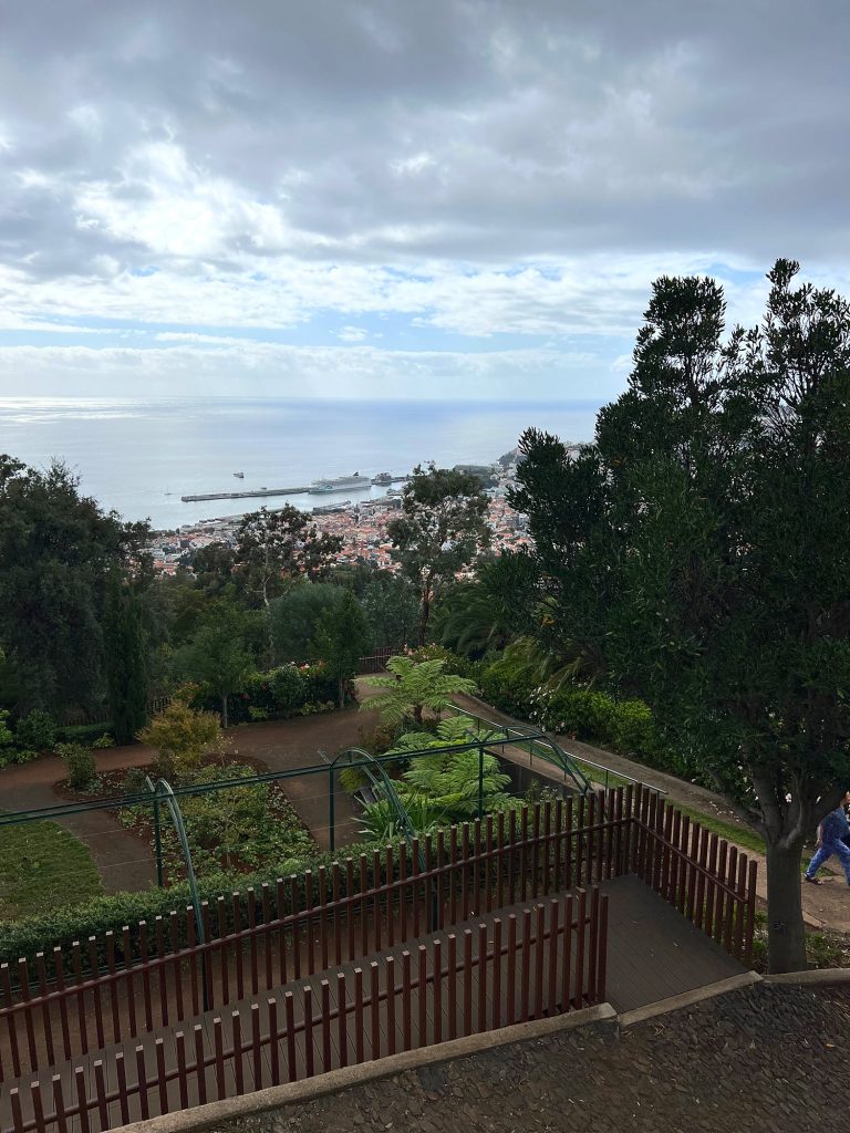 Blick aus dem Botanischen Garten auf die Bucht von Funchal